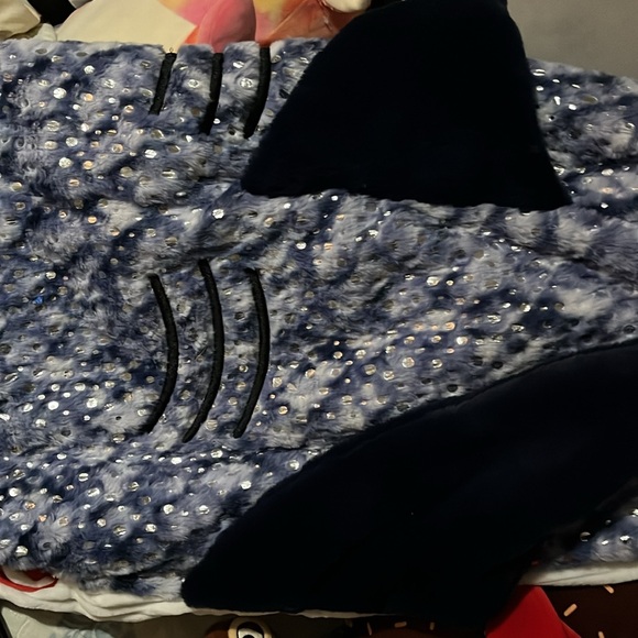 Tommy Bahama snuggle tail - Picture 2 of 6